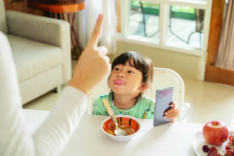 Khi nào yêu thương trở thành nuông chiều?
